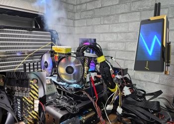 MSI анонсировала RTX 5090 Lightning с дисплеем и питанием 1600 Вт от двух разъемов — видеокарту уже разогнали