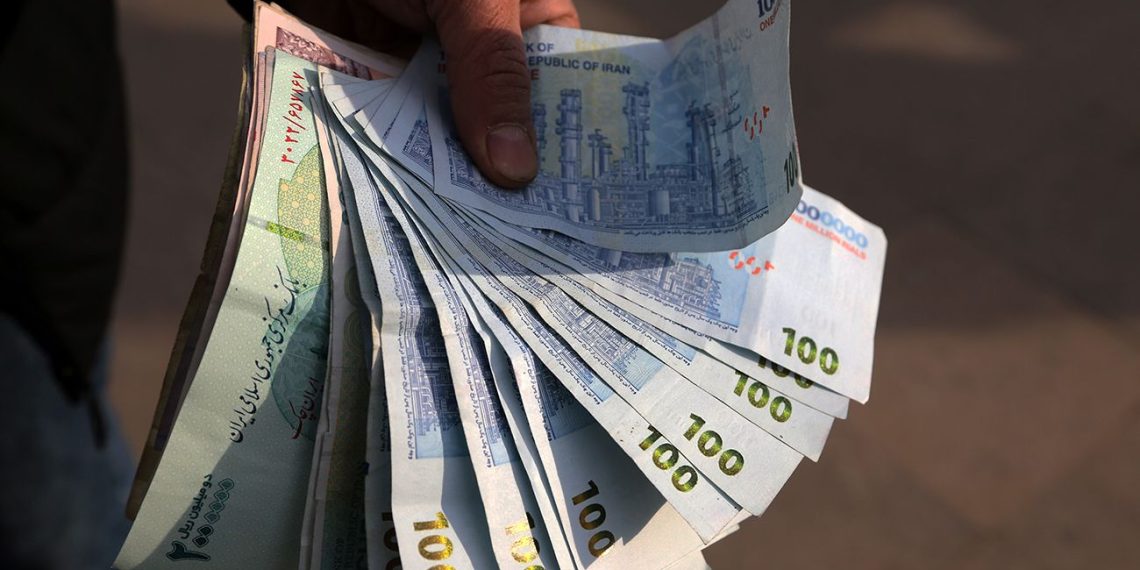 Риал – не единственный: 5 валют мира, которые стоят меньше гривны