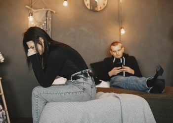 4 фразы, после которых следует сразу уходить от мужа